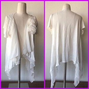 B leev Cute waterfall open cardigan flower accent